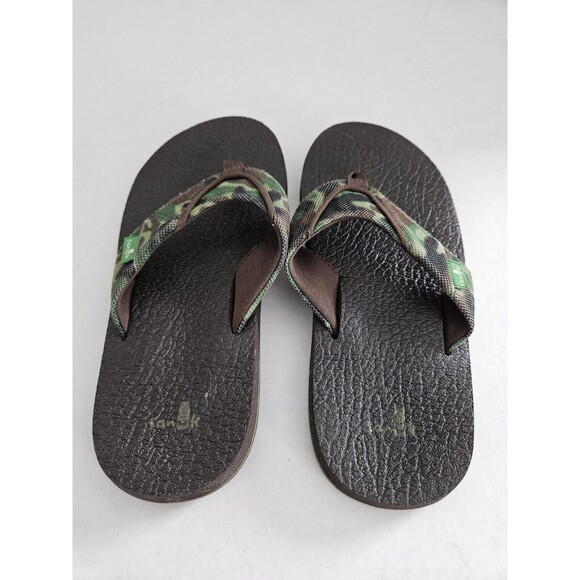 Sanuk Kids XL 3/4 Camo Recycled Material Flipflops - Picture 2 of 5